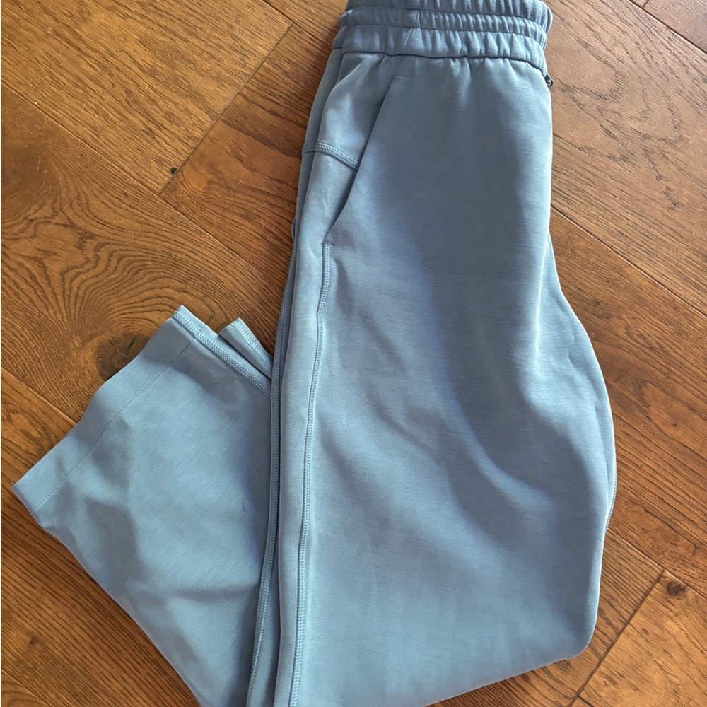 Lululemon Softstreme High Rise Straight Leg Cropped-Size 4